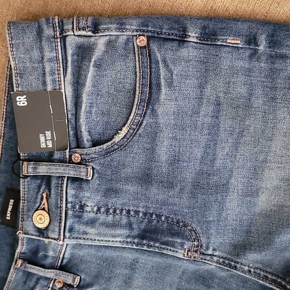 Express Mid Rise Skinny Jeans - Picture 5 of 16